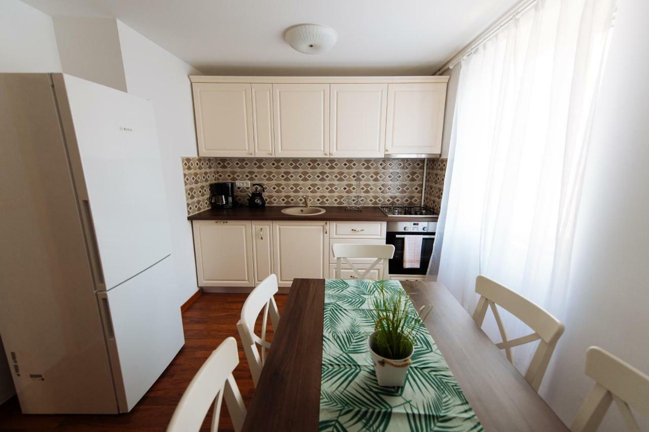 Old Square Apartments 5 티미쇼아라 외부 사진
